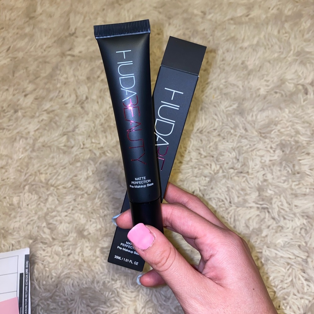 Huda Beauty Matte Perfection Primer